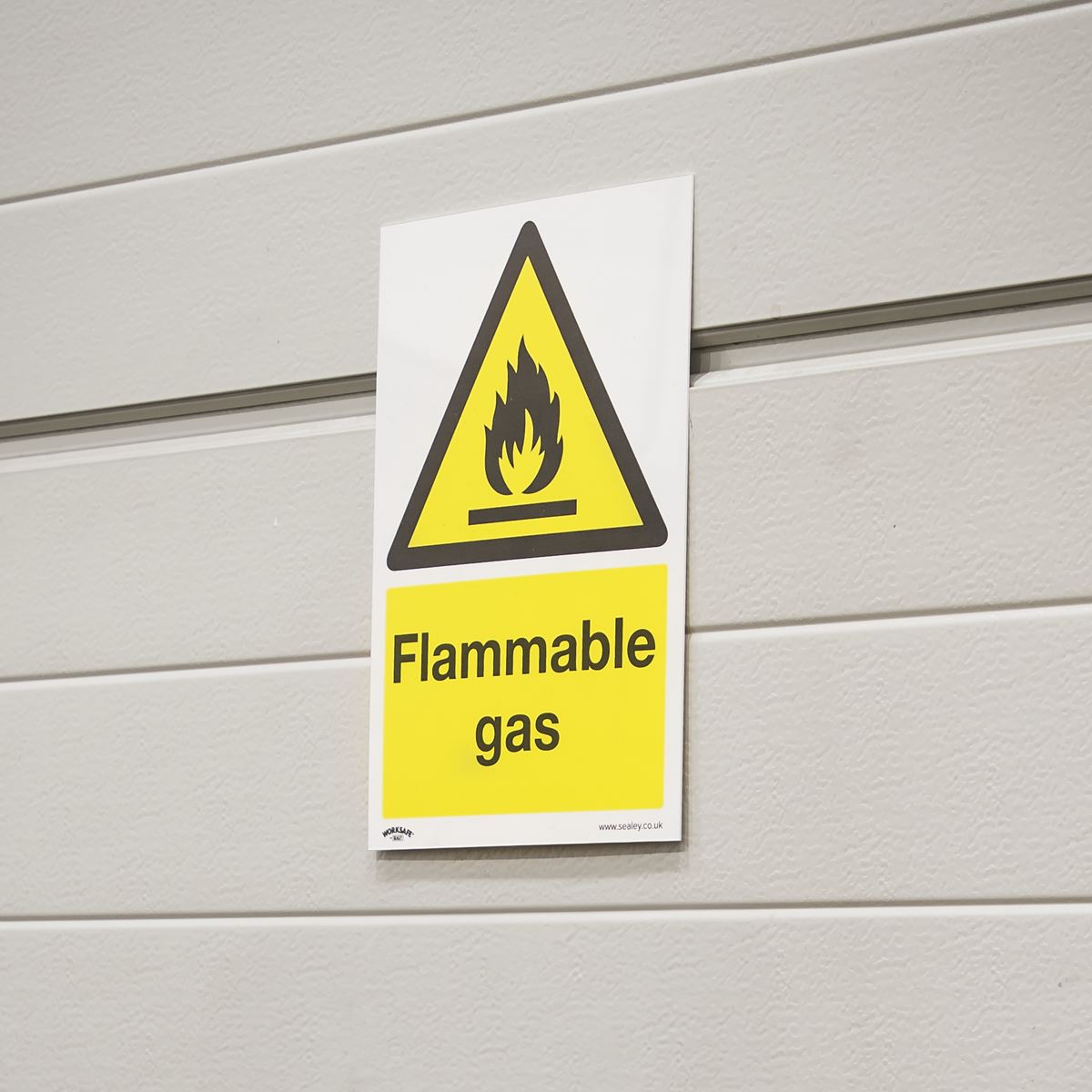 Worksafe Warning Safety Sign - Flammable Gas - Rigid Plastic SS59P1