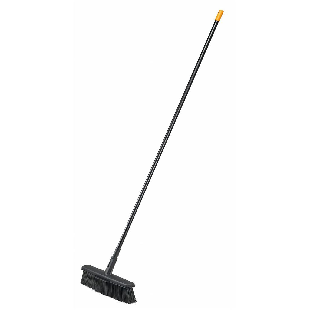 Fiskars Solid All Purpose Yard Broom, L