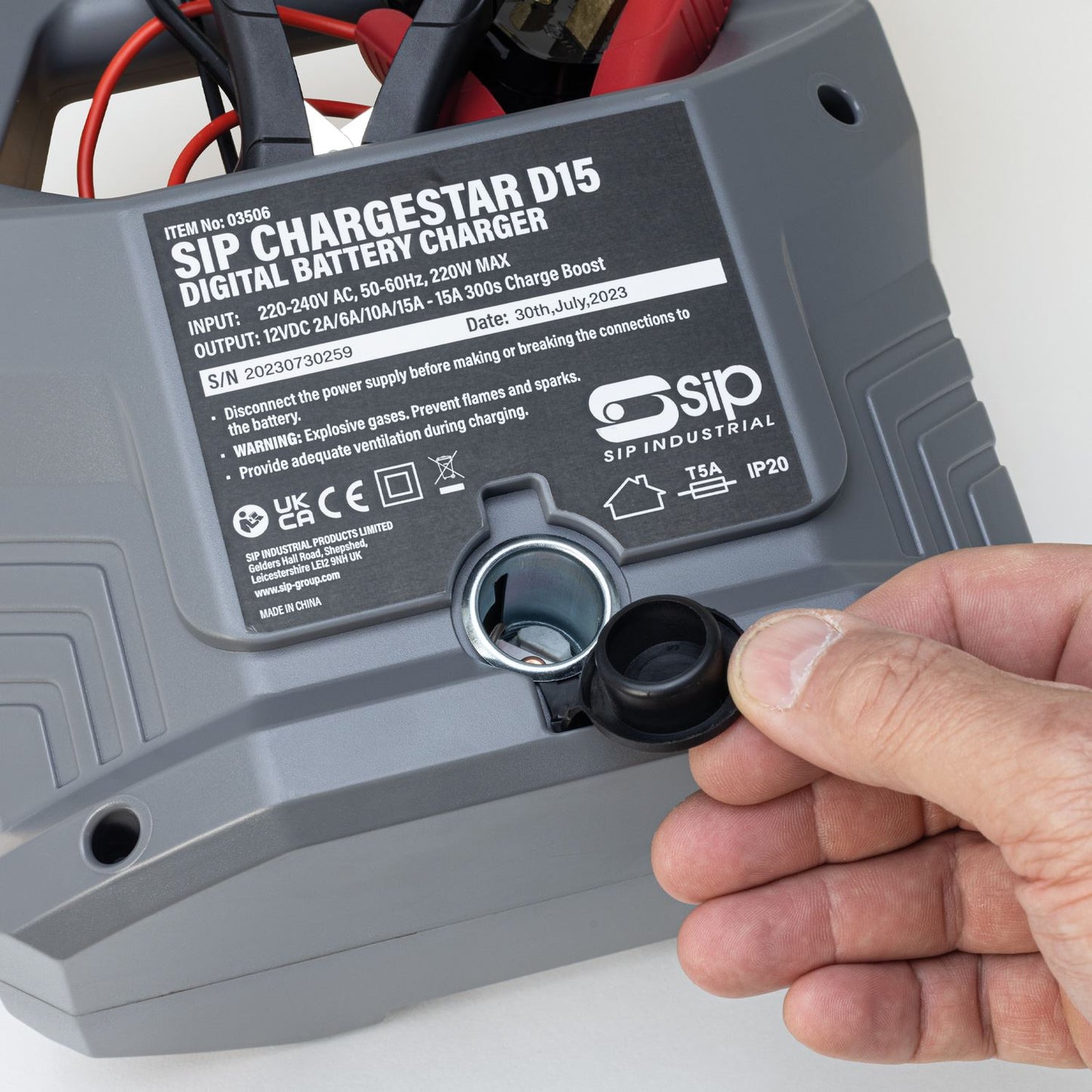 SIP Industrial CHARGESTAR D15 Digital Battery Charger