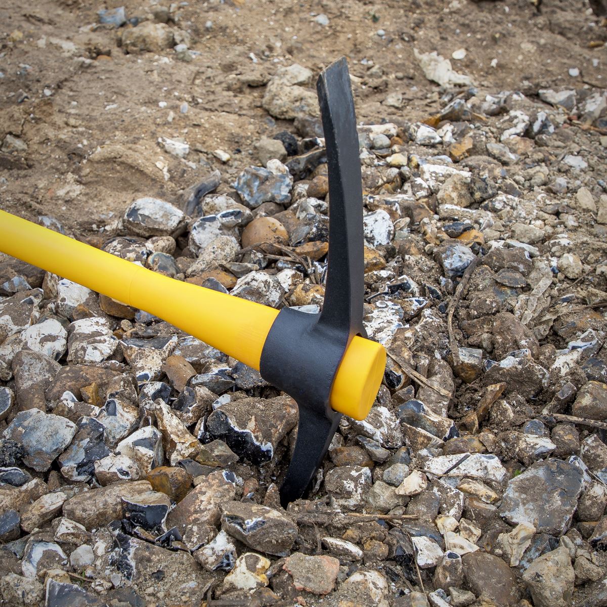 Sealey Railroad Pick Axe with Fibreglass Handle SR704