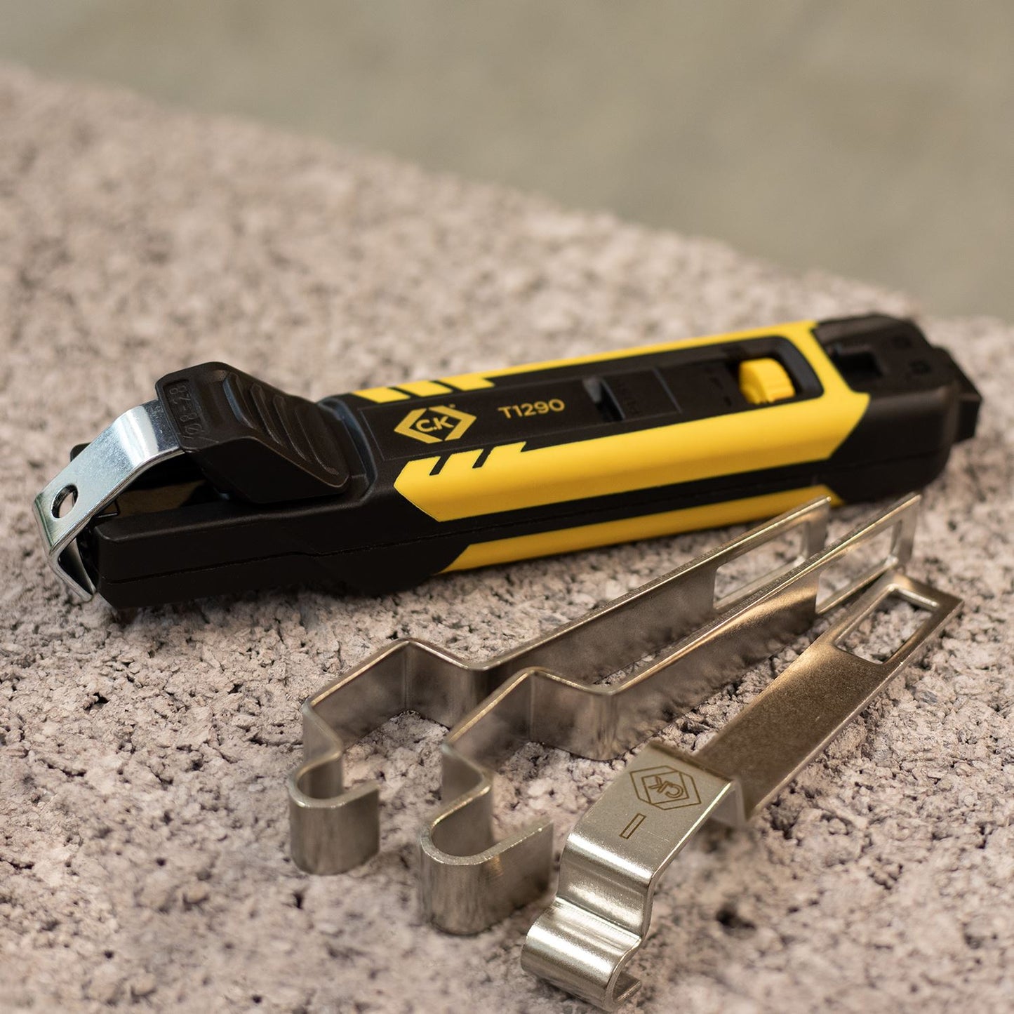 CK Tools Flat - Round Cable Stripper T1290