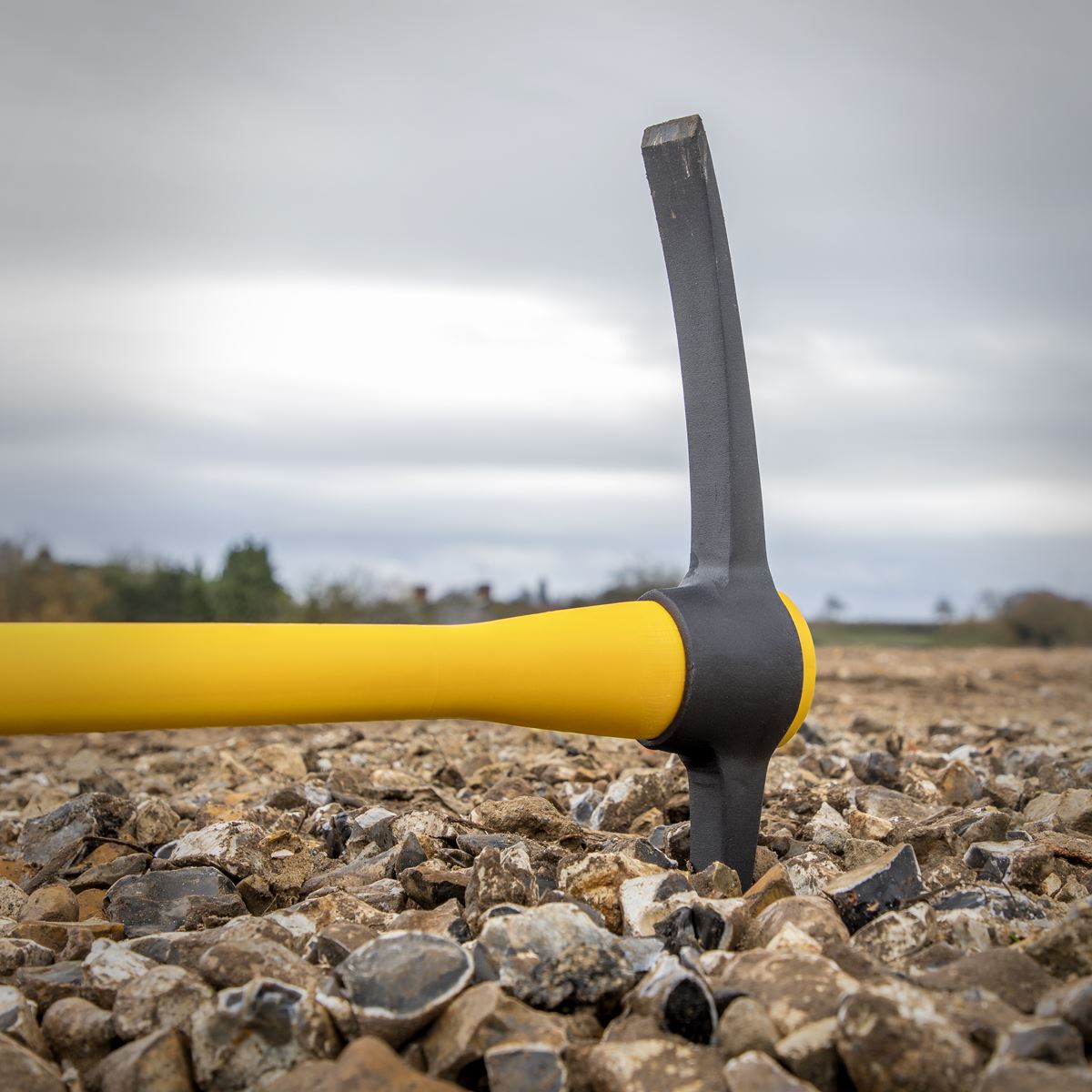 Sealey Railroad Pick Axe with Fibreglass Handle SR704