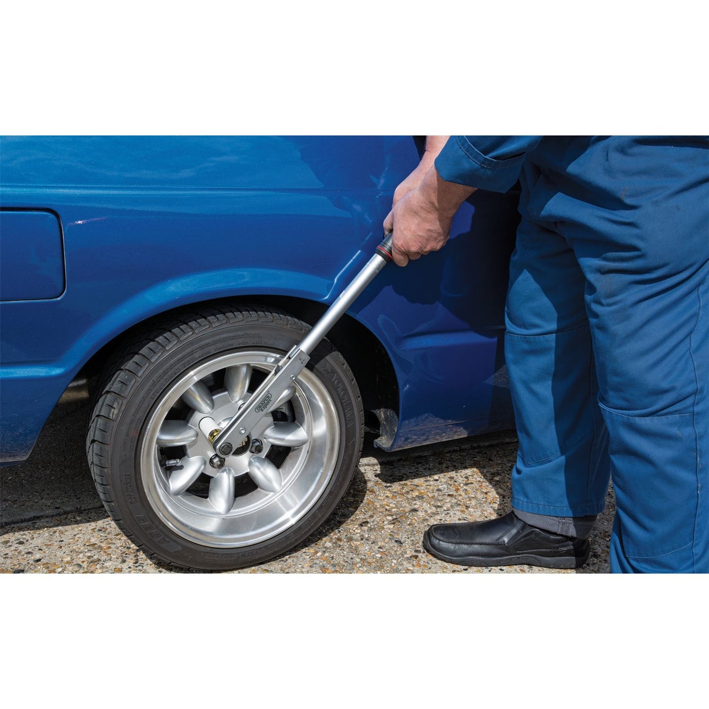 Draper 1/2" Sq. Dr. 'Push Through' Torque Wrench With a Torquing Range of 50-225 - 83317