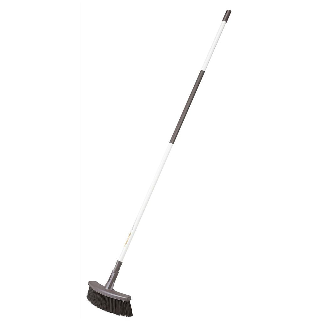 Fiskars Patio Broom, white