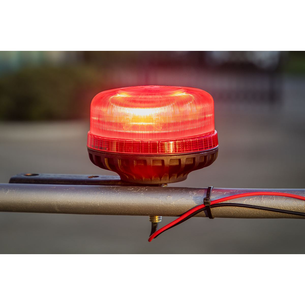 Sealey Warning Beacon SMD LED 12/24V 12mm Bolt Fixing - Red WB951LEDR